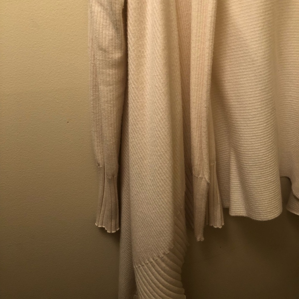 ZARA Cream cardigan 🎀